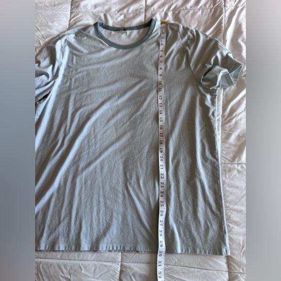 Lululemon The Fundamental T Size XL Short Sleeve, Blue/Gray & White Stripe EUC - Picture 4 of 7
